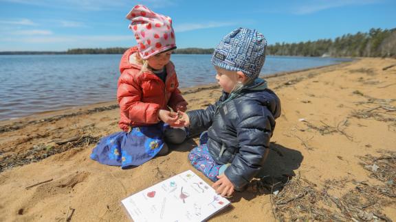 Kids on Middle Saranac beach